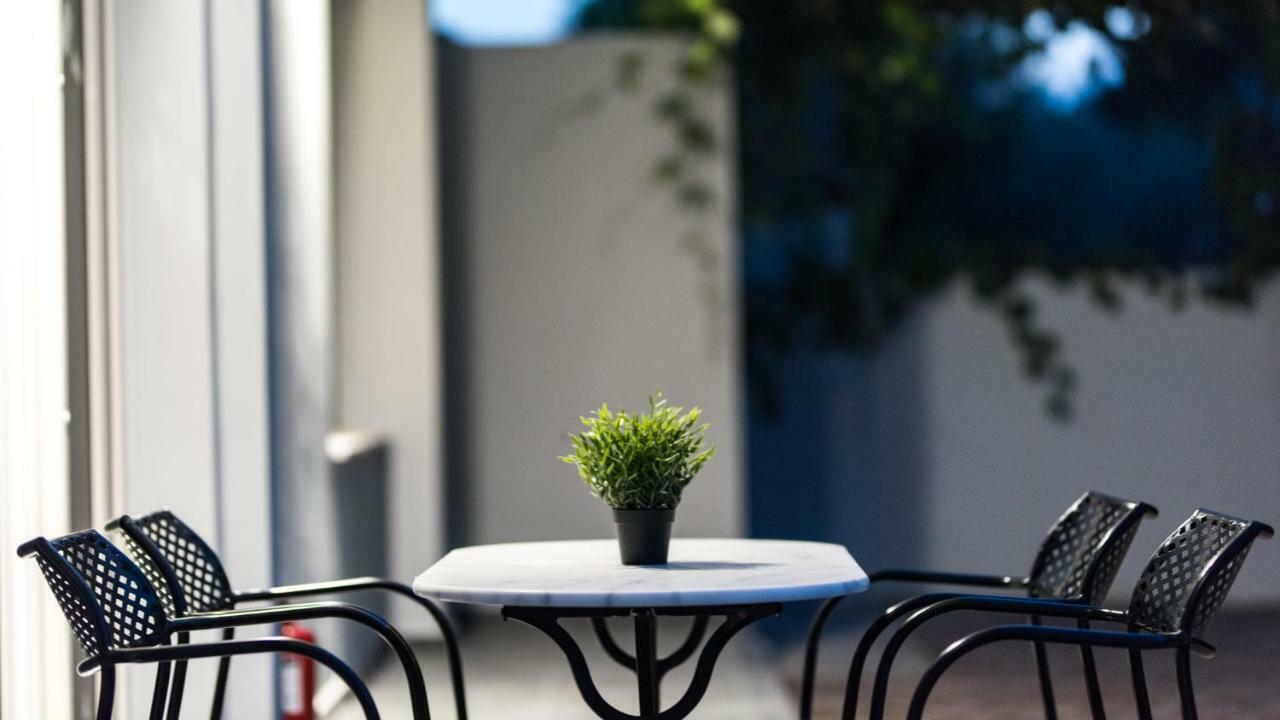 Oinoelia Luxury Suites & Residence Potos Exteriör bild