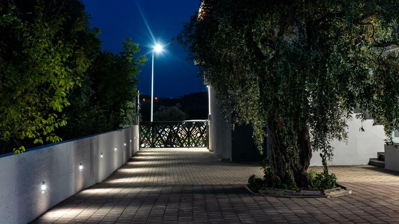 Oinoelia Luxury Suites & Residence Potos Exteriör bild